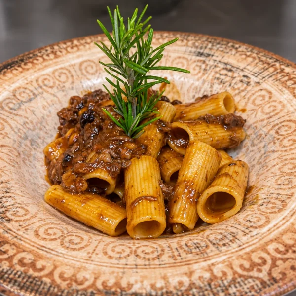 Rigatoni en salsa · Restaurante Los Caballos