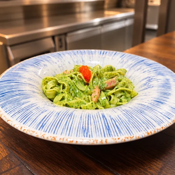 Pasta con salsa verde · Restaurante Los Caballos